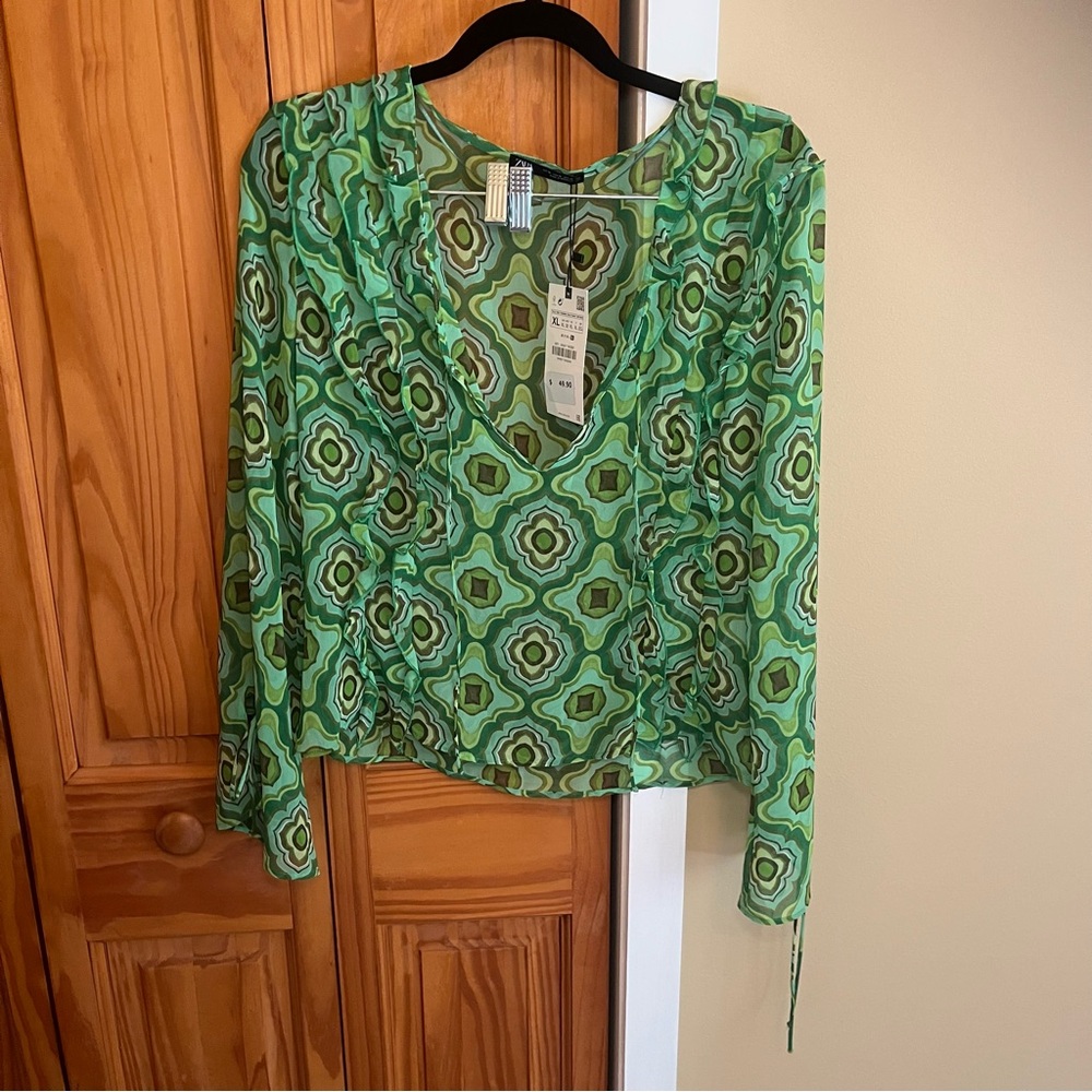 Zara Sheer Green Blouse with Ruffles in a Retro Print NWT